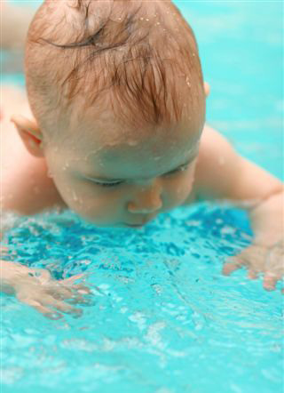 baby-nuoto.jpg