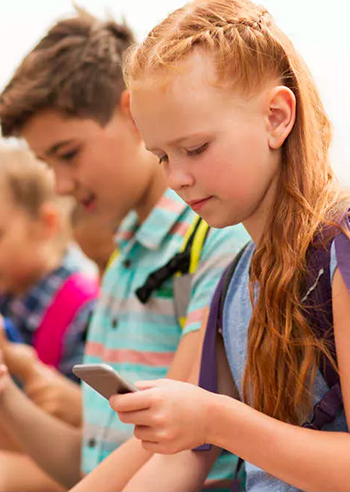 eta-giusta-per-smartphone-bambini